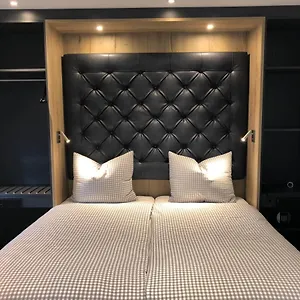 Otel Deluxe, Münih